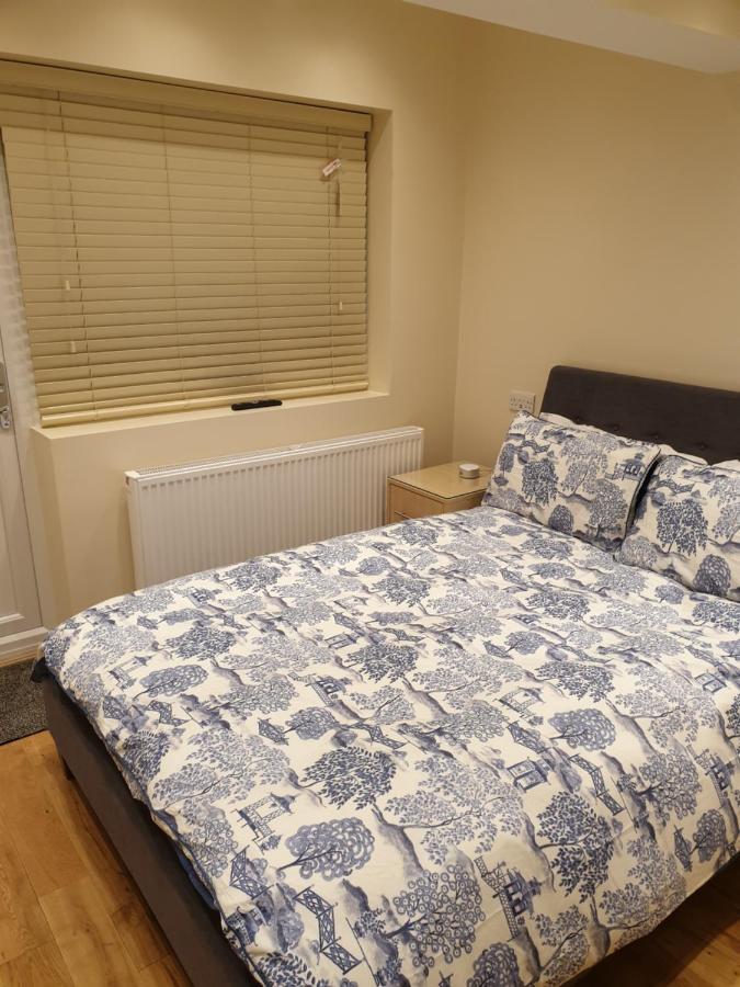 London Luxury Apartments 5 Min Walk From Ilford Station, With Free Parking Free Wifi Exterior photo