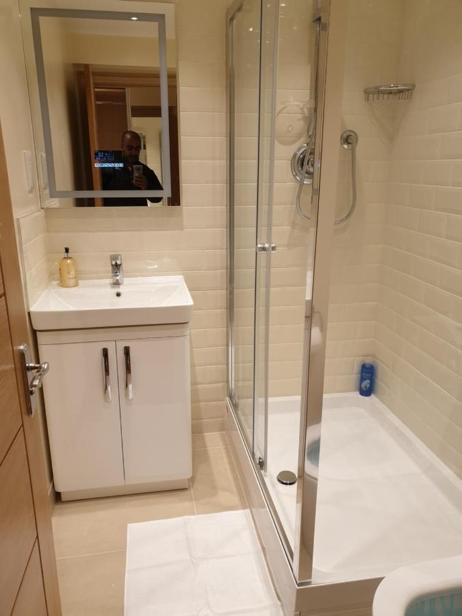 London Luxury Apartments 5 Min Walk From Ilford Station, With Free Parking Free Wifi Exterior photo