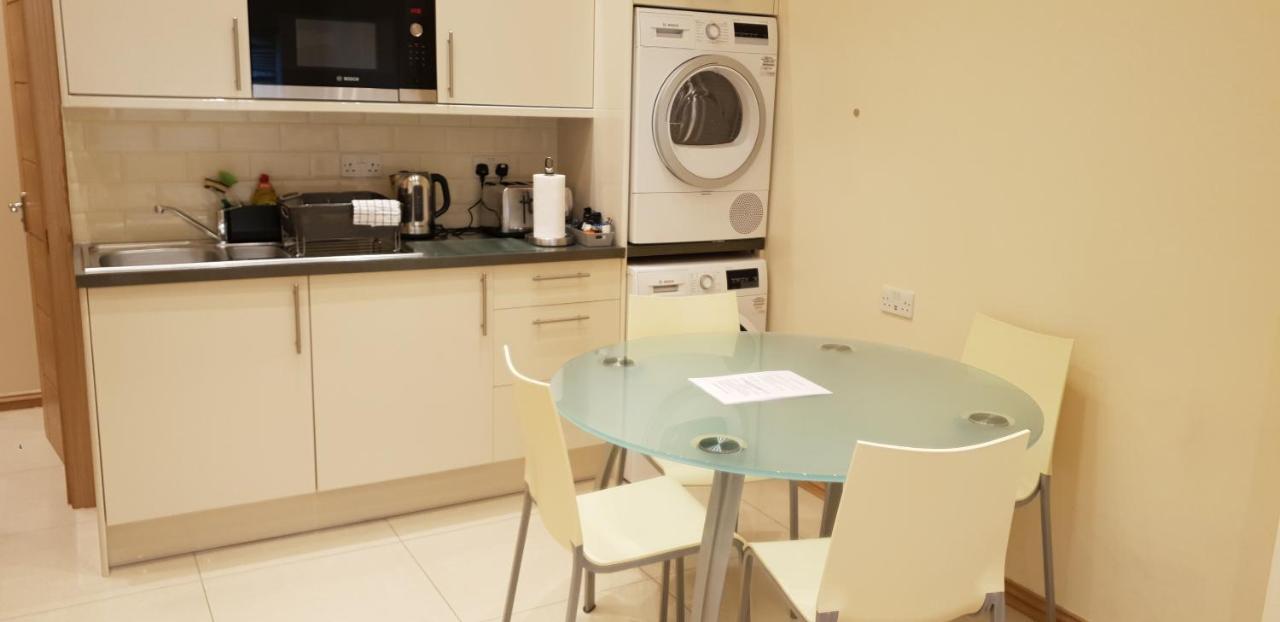 London Luxury Apartments 5 Min Walk From Ilford Station, With Free Parking Free Wifi Exterior photo