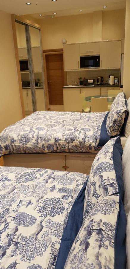 London Luxury Apartments 5 Min Walk From Ilford Station, With Free Parking Free Wifi Exterior photo