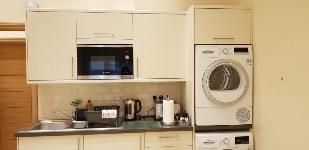 London Luxury Apartments 5 Min Walk From Ilford Station, With Free Parking Free Wifi Exterior photo