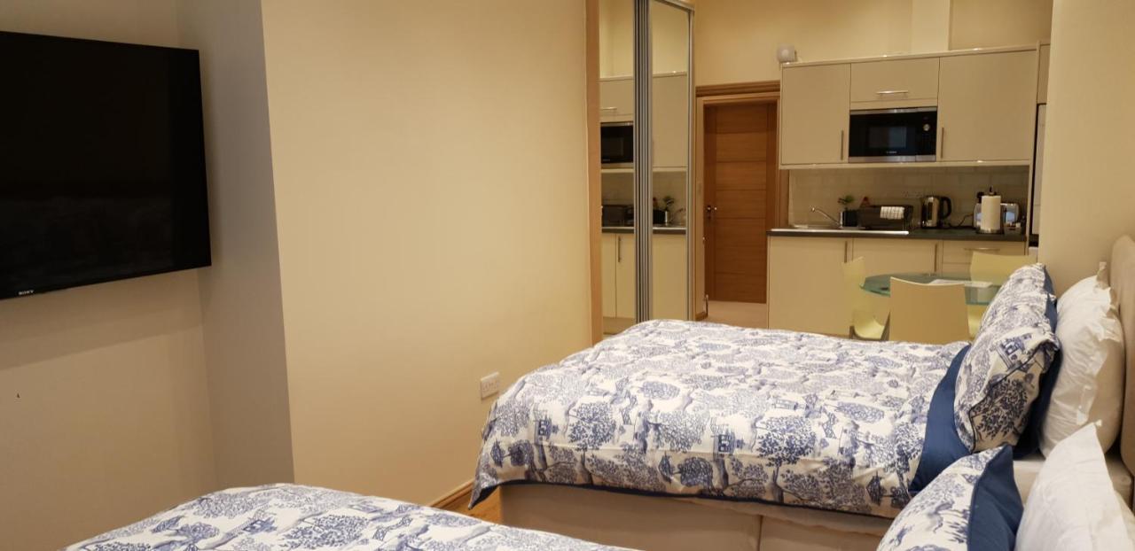 London Luxury Apartments 5 Min Walk From Ilford Station, With Free Parking Free Wifi Exterior photo