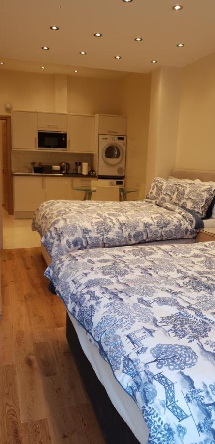 London Luxury Apartments 5 Min Walk From Ilford Station, With Free Parking Free Wifi Exterior photo