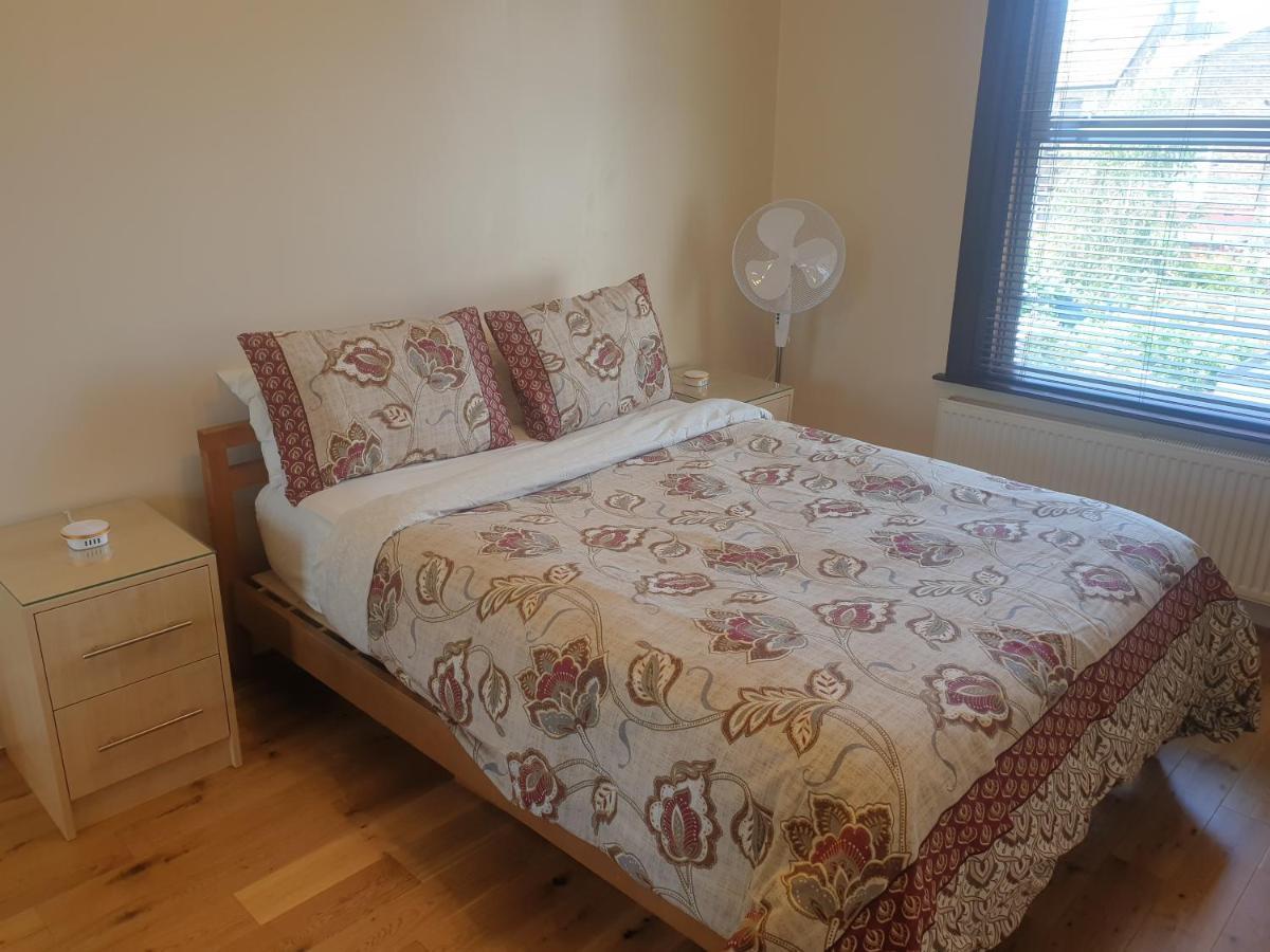 London Luxury Apartments 5 Min Walk From Ilford Station, With Free Parking Free Wifi Exterior photo