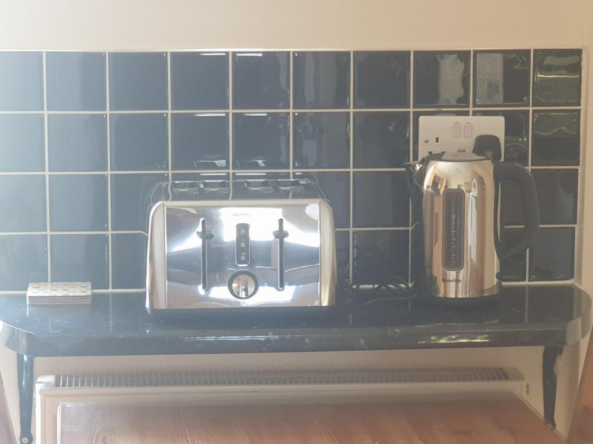 London Luxury Apartments 5 Min Walk From Ilford Station, With Free Parking Free Wifi Exterior photo