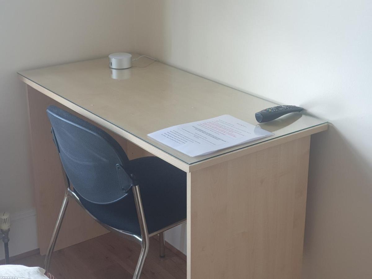 London Luxury Apartments 5 Min Walk From Ilford Station, With Free Parking Free Wifi Exterior photo
