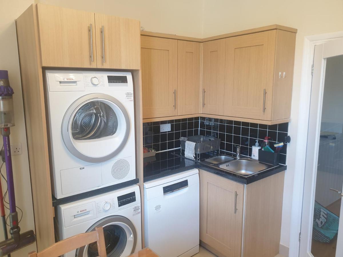 London Luxury Apartments 5 Min Walk From Ilford Station, With Free Parking Free Wifi Exterior photo