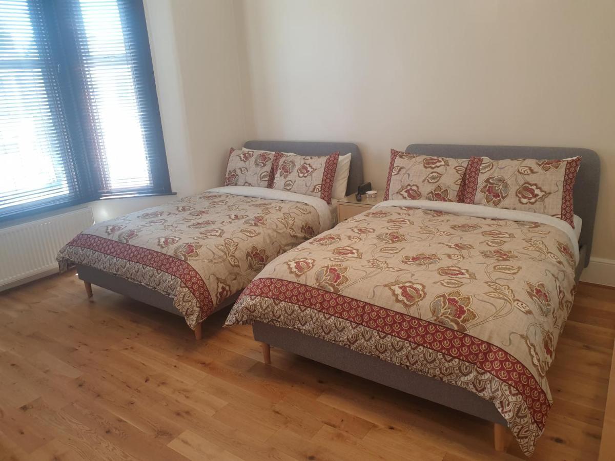 London Luxury Apartments 5 Min Walk From Ilford Station, With Free Parking Free Wifi Exterior photo